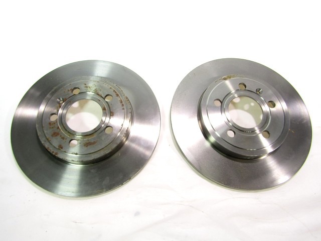 ZADNJI ZAVORNI DISKI OEM N. 8E0615601M ORIGINAL REZERVNI DEL AUDI A4 B7 8EC 8ED 8HE BER/SW/CABRIO (2004 - 2007) DIESEL LETNIK 2005