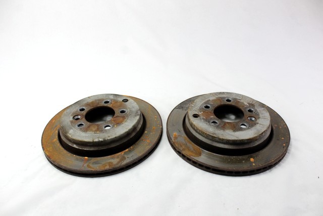 ZADNJI ZAVORNI DISKI OEM N. SDB000636 ORIGINAL REZERVNI DEL LAND ROVER DISCOVERY L319 MK3 (2004 - 2009)DIESEL LETNIK 2007