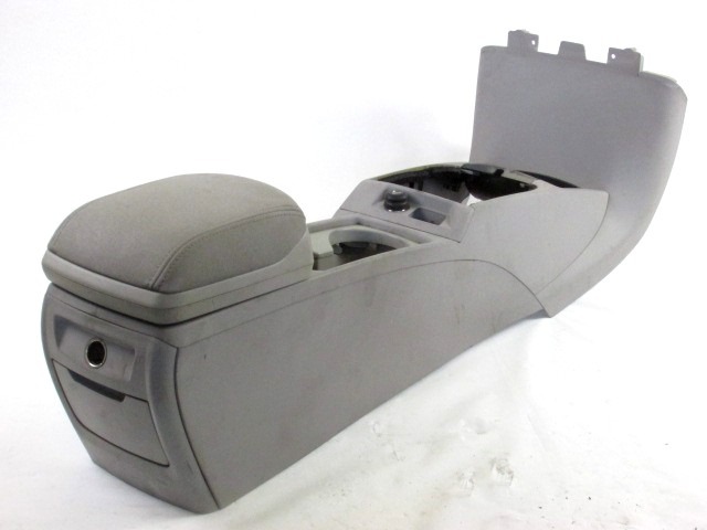 NASLON ZA ROKE/SREDINSKA KONZOLA OEM N. 8687408 ORIGINAL REZERVNI DEL VOLVO V50 545 (2004 - 05/2007) DIESEL LETNIK 2005