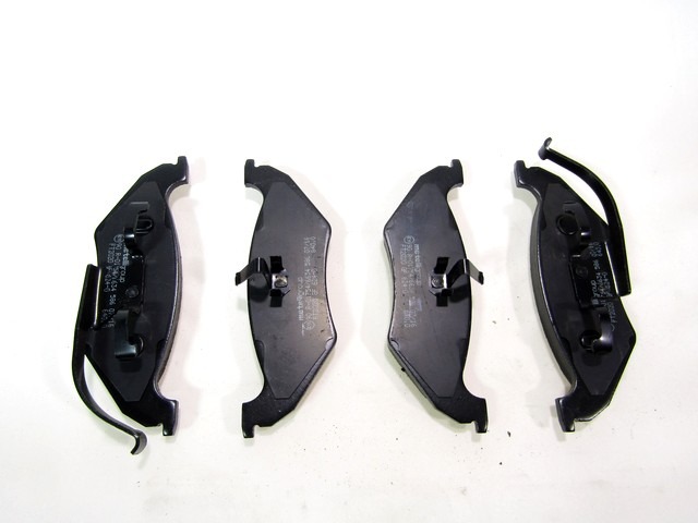 822-624-0 KIT PASTIGLIE FRENO POSTERIORI CIFAM CHRYSLER VOYAGER 2.5 TD 85KW RICAMBIO NUOVO