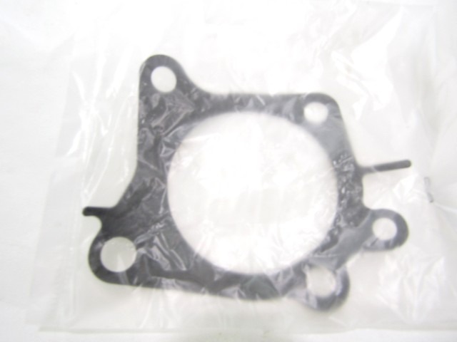 VODNA CRPALKA  OEM N. MD313301 ORIGINAL REZERVNI DEL MITSUBISHI COLT CA_A MK4 (1994 - 1996)BENZINA LETNIK 1995