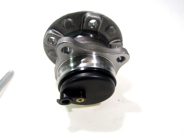 R166.35 CUSCINETTO MOZZO RUOTA POSTERIORE SNR PEUGEOT 3008 2.0 BLUEHDI 100 KW RICAMBIO NUOVO