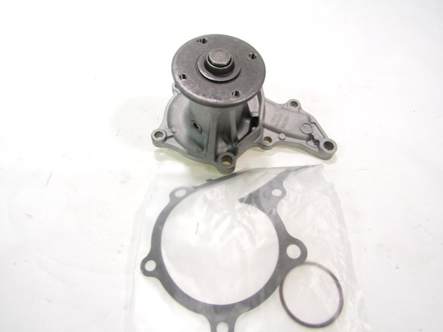 VODNA CRPALKA  OEM N. 16110-19195 ORIGINAL REZERVNI DEL TOYOTA COROLLA E11 (1995 - 2002)BENZINA LETNIK 2001