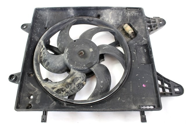 VENTILATOR HLADILNIKA OEM N. 51751385 ORIGINAL REZERVNI DEL FIAT MULTIPLA 186 R (2004 - 2010) BENZINA/METANO LETNIK 2004