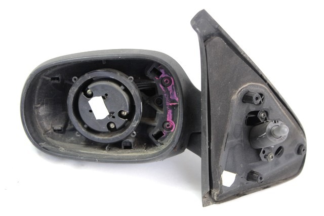7700415325 SPECCHIETTO RETROVISORE ESTERNO SINISTRO MANUALE RENAULT CLIO 1.2 B 43KW 5M 5P (2000) RICAMBIO USATO SENZA VETRO SPECCHIO, CALOTTA LEGGERMENTE GRAFFIATA