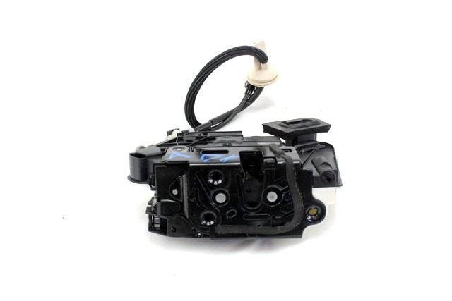 CENTRALNI ZAKLEP SPREDNJIH VRAT  OEM N. 5K1837016B ORIGINAL REZERVNI DEL VOLKSWAGEN GOLF VI 5K1 517 AJ5 MK6 (2008-2012) DIESEL LETNIK 2012
