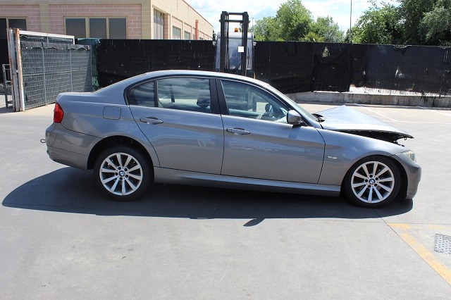 BMW 320D E90 2.0 145KW 5P D AUT (2011) RICAMBIO USATO 