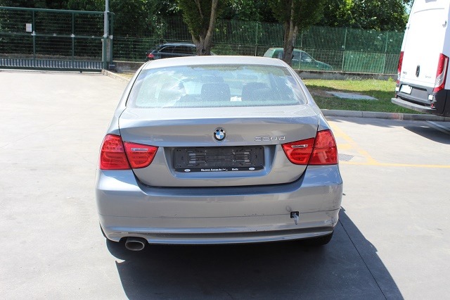 BMW 320D E90 2.0 145KW 5P D AUT (2011) RICAMBIO USATO 