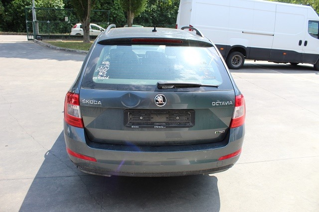 SKODA OCTAVIA 1.4 M 81KW 6M 5P (2015) RICAMBIO USATO 