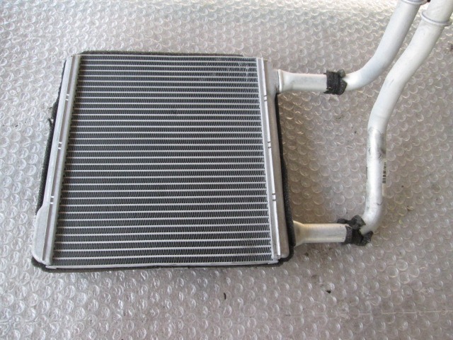 GRELEC RADIATORJA OEM N. 2118300361 ORIGINAL REZERVNI DEL MERCEDES CLASSE E W211 S211 BER/SW (03/2002 - 05/2006) DIESEL LETNIK 2004