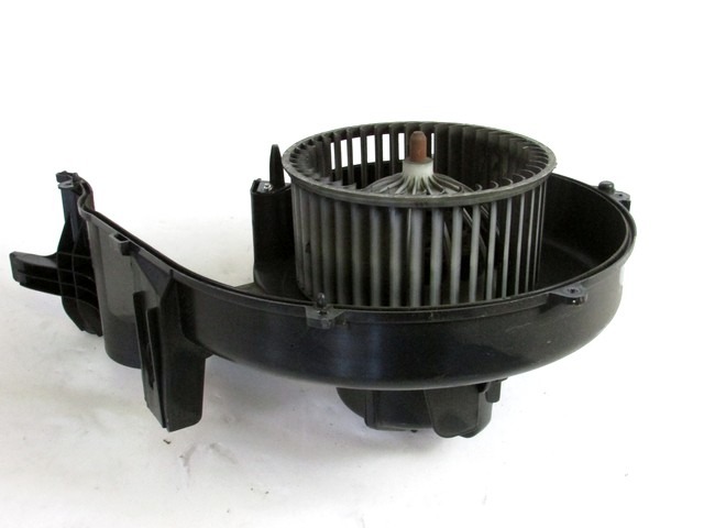 VENTILATOR  KABINE  OEM N. 6G9N-18D413-AA ORIGINAL REZERVNI DEL VOLVO XC60 156 (2008 - 2013)DIESEL LETNIK 2009