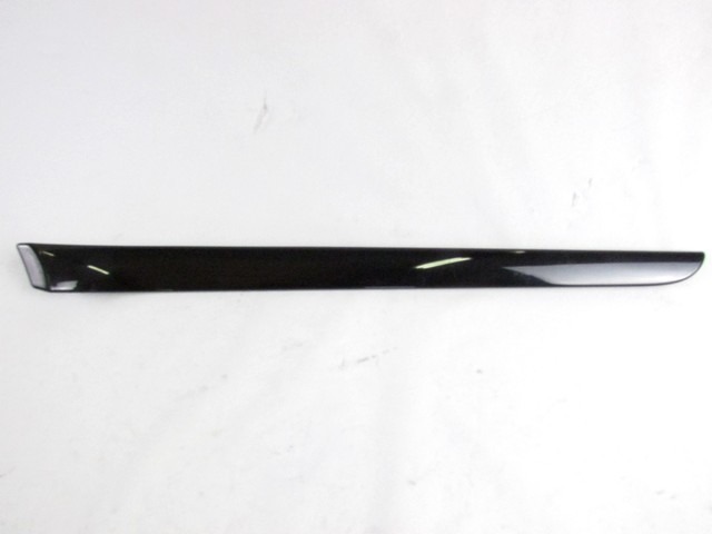 OKRASNE LETVICE VRAT  OEM N. 8E0867410G ORIGINAL REZERVNI DEL AUDI A4 B6 8E2 8E5 BER/SW (2001 - 2005) DIESEL LETNIK 2004