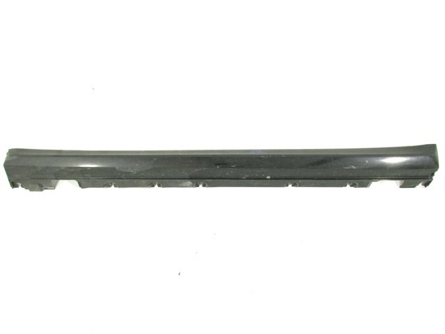 OKRASNA LETEV PRAGA  OEM N. A2046982254 ORIGINAL REZERVNI DEL MERCEDES GLK X204 (2008 - 2012)DIESEL LETNIK 2011