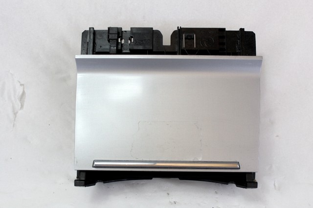 PEPELNIK / DRZALA ZA PIJACO OEM N. 5E0035502 ORIGINAL REZERVNI DEL SKODA OCTAVIA MK3 5E3 NL3 NR3 (2012 - 2017)BENZINA/METANO LETNIK 2015