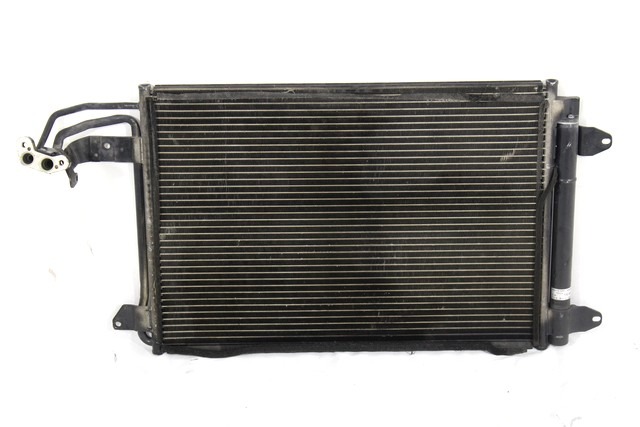 HLADILNIK KLIME OEM N. 1K0820411Q ORIGINAL REZERVNI DEL VOLKSWAGEN GOLF V 1K1 1K5 MK5 BER/SW (02/2004-11/2008) DIESEL LETNIK 2005