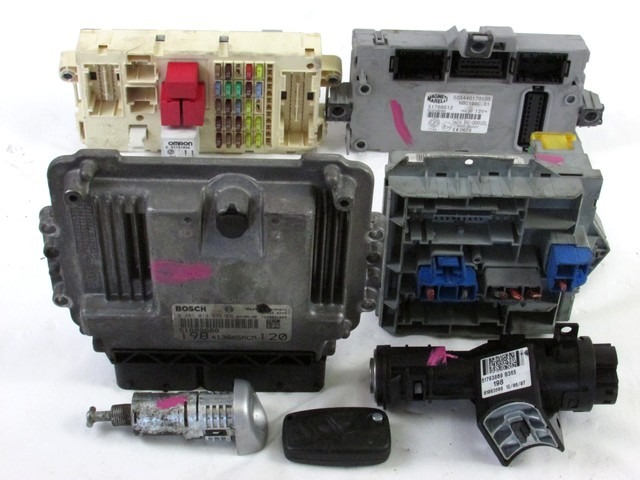 KOMPLET ODKLEPANJE IN VZIG  OEM N. 22544 KIT ACCENSIONE AVVIAMENTO ORIGINAL REZERVNI DEL FIAT BRAVO 198 (02/2007 - 2010) DIESEL LETNIK 2007