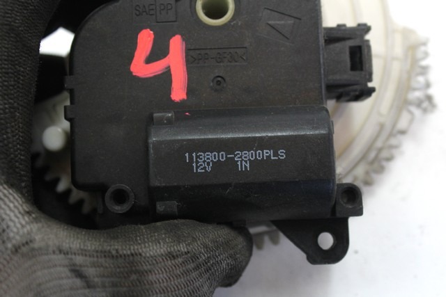 MOTORCEK OGREVANJA OEM N. 113800-2800 ORIGINAL REZERVNI DEL TOYOTA AURIS E15 MK1 R (2010 - 2012)DIESEL LETNIK 2011