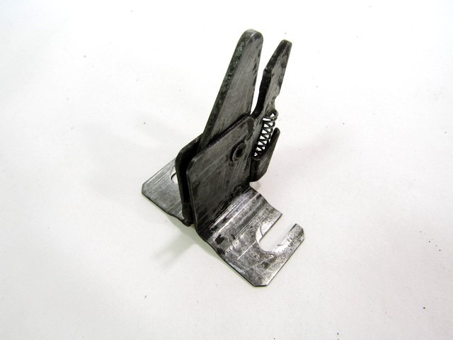 ZAKLEPANJE PRTLJA?NIH VRAT  OEM N.  ORIGINAL REZERVNI DEL FIAT 500 MK1 (1957 - 1975)BENZINA LETNIK 1957
