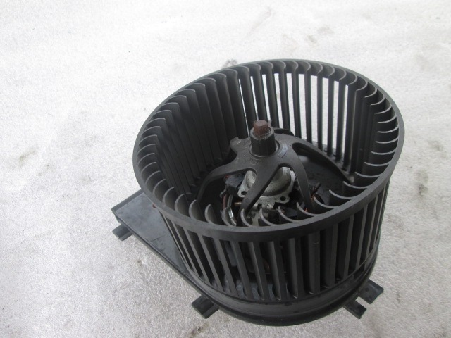 VENTILATOR  KABINE  OEM N. H35657880E ORIGINAL REZERVNI DEL VOLKSWAGEN POLO 6N2 (10/1999 - 04/2002)DIESEL LETNIK 2001