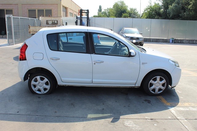 DACIA SANDERO 1.4 G 55KW 5M 5P (2009) RICAMBIO USATO 