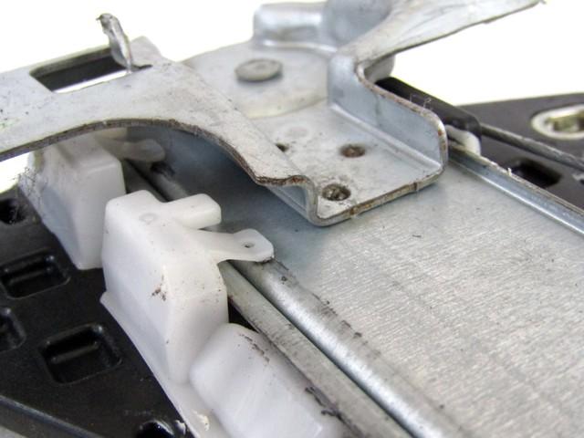 MEHANIZEM DVIGA ZADNJIH STEKEL  OEM N. 22651 SISTEMA ALZACRISTALLO PORTA POSTERIORE ELETT ORIGINAL REZERVNI DEL HONDA CRV RD MK3 (2006 -2012)DIESEL LETNIK 2007