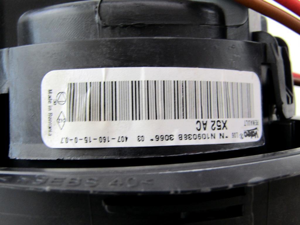 VENTILATOR  KABINE  OEM N. 272100975R ORIGINAL REZERVNI DEL DACIA SANDERO / SANDERO STEPWAY MK2 (2012 - 2016) BENZINA/GPL LETNIK 2015