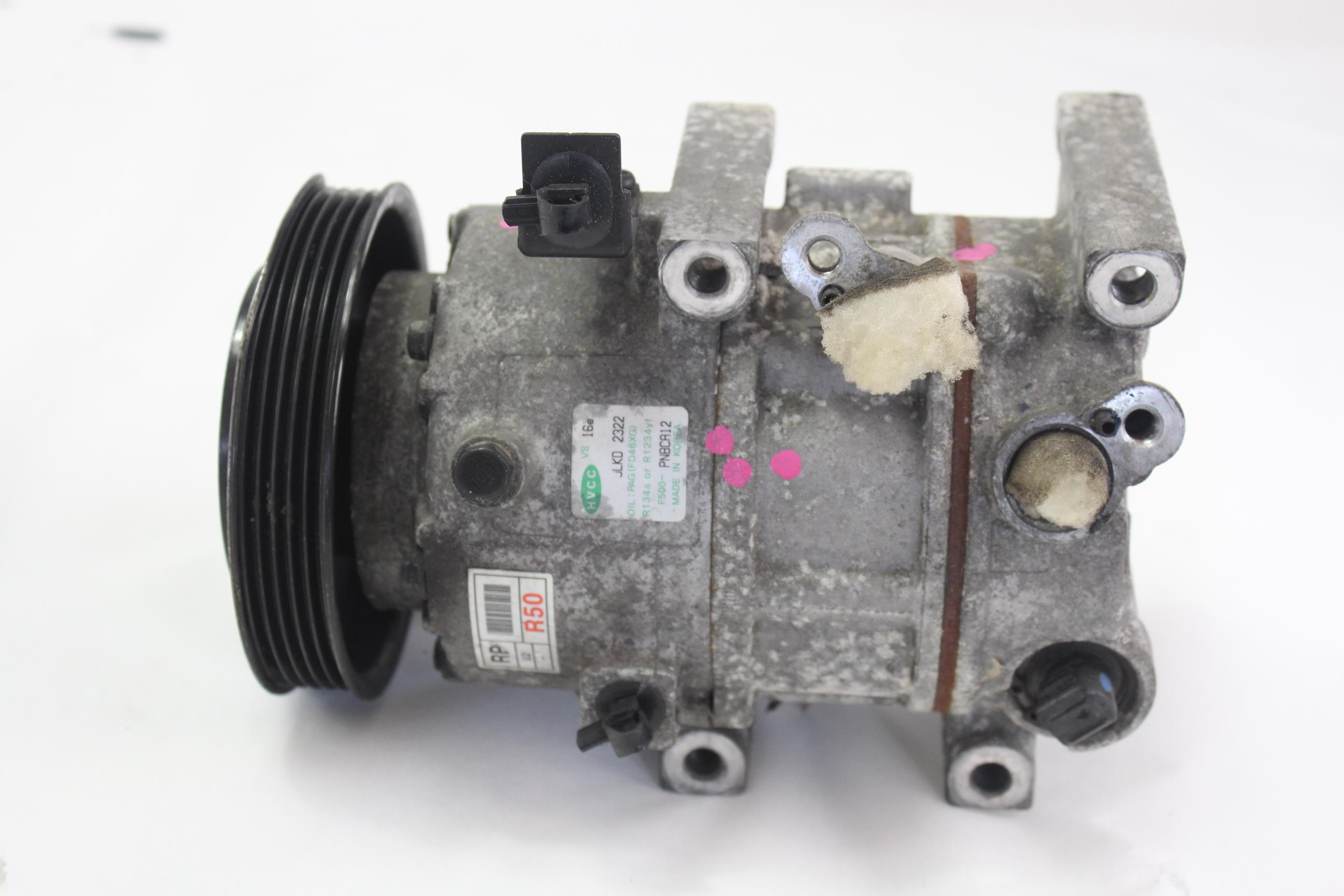 KOMPRESOR KLIME  OEM N. F500PNBCA12 ORIGINAL REZERVNI DEL KIA CARENS RP MK4 (2013 - 2018)DIESEL LETNIK 2015