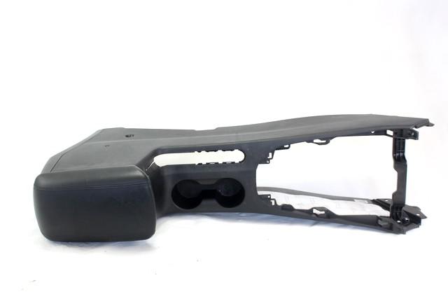 NASLON ZA ROKE/SREDINSKA KONZOLA OEM N. 84601-A4250WK ORIGINAL REZERVNI DEL KIA CARENS RP MK4 (2013 - 2018)DIESEL LETNIK 2015