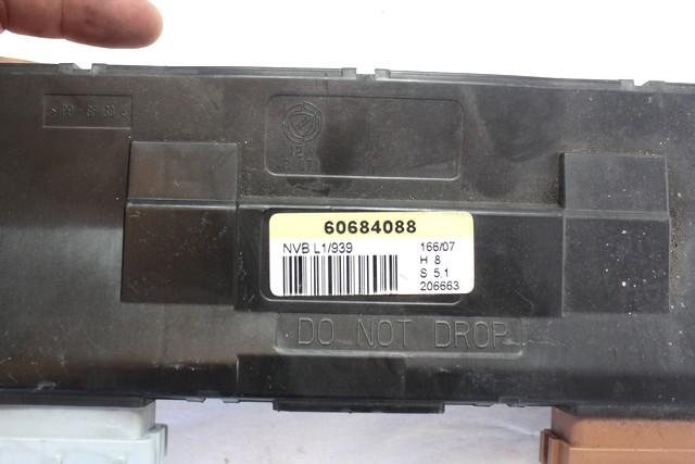 CENTRALNO ZAKLEPANJE OEM N. 60684088 ORIGINAL REZERVNI DEL ALFA ROMEO 159 939 BER/SW (2005 - 2013) DIESEL LETNIK 2007