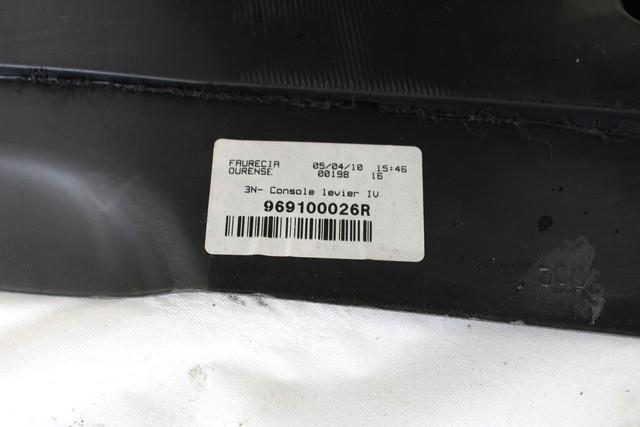 NASLON ZA ROKE/SREDINSKA KONZOLA OEM N. (D)969100026R ORIGINAL REZERVNI DEL RENAULT MEGANE MK3 BZ0/1 B3 DZ0/1 KZ0/1 BER/SPORTOUR/ESTATE (2009 - 2015) DIESEL LETNIK 2010