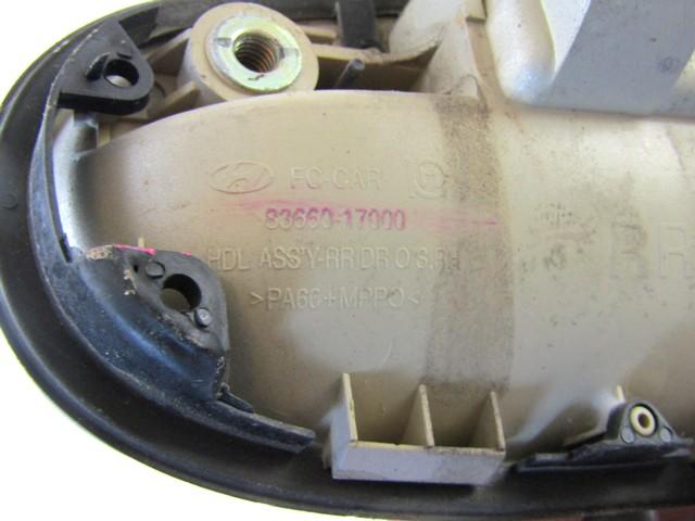 ZUNANJA KLJUKA ZADNJA DESNA VRATA OEM N. (D)8366017000 ORIGINAL REZERVNI DEL HYUNDAI MATRIX FC (2001 - 2010)BENZINA LETNIK 2003