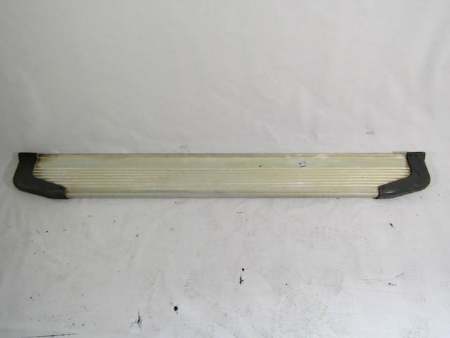 DRUGI ZUNANJI DODATKI OEM N. 96101-0X900 ORIGINAL REZERVNI DEL NISSAN TERRANO II R20 R (1999 - 2002) DIESEL LETNIK 2002