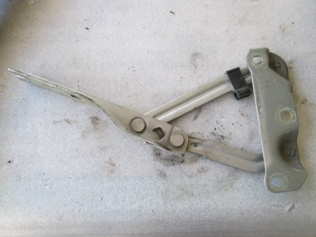 PANTI POKROVA MOTORJA OEM N.  ORIGINAL REZERVNI DEL SAAB 9-5 YS3E BER/SW (2001 - 2007) DIESEL LETNIK 2003