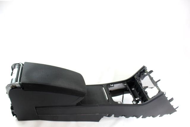NASLON ZA ROKE/SREDINSKA KONZOLA OEM N. 3C0863319S ORIGINAL REZERVNI DEL VOLKSWAGEN PASSAT B6 3C2 3C5 BER/SW (2005 - 09/2010)  DIESEL LETNIK 2006