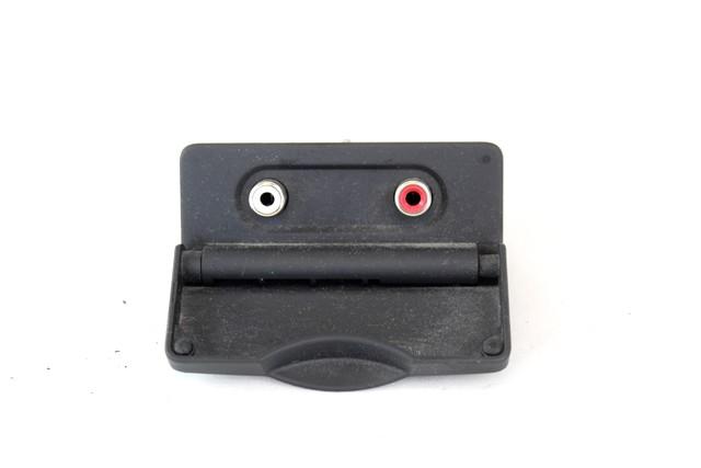 USB / AUX OEM N. 280230001R ORIGINAL REZERVNI DEL RENAULT CLIO BR0//1 CR0/1 KR0/1 MK3 R (05/2009 - 2013) DIESEL LETNIK 2009