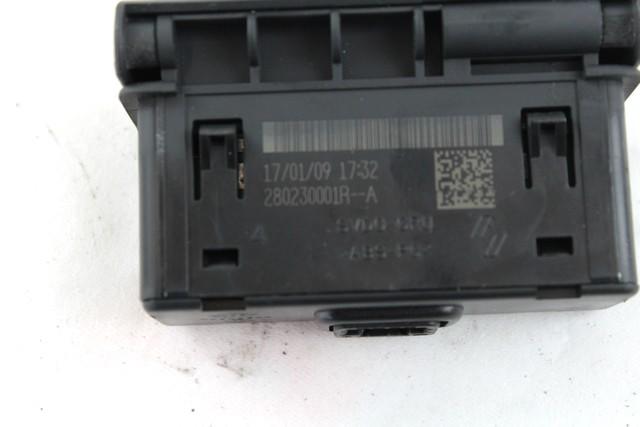 USB / AUX OEM N. 280230001R ORIGINAL REZERVNI DEL RENAULT CLIO BR0//1 CR0/1 KR0/1 MK3 R (05/2009 - 2013) DIESEL LETNIK 2009
