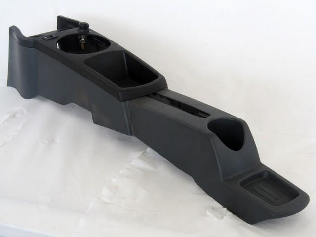 PLASTIKA MED SEDEZI BREZ NASLONJALA ROK OEM N. 96457354 ORIGINAL REZERVNI DEL CHEVROLET MATIZ M200 (2005 - 2010) BENZINA/GPL LETNIK 2008
