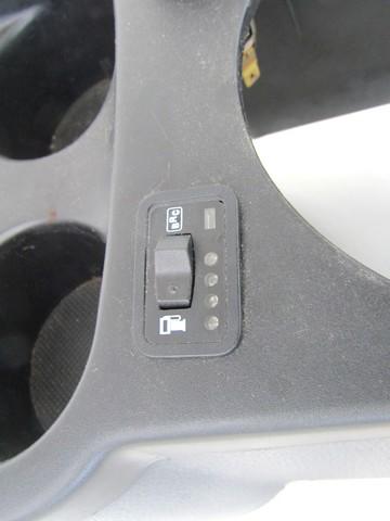 PLASTIKA MED SEDEZI BREZ NASLONJALA ROK OEM N. 96457354 ORIGINAL REZERVNI DEL CHEVROLET MATIZ M200 (2005 - 2010) BENZINA/GPL LETNIK 2008