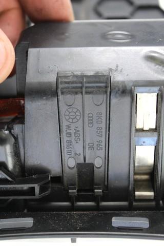 PEPELNIK / DRZALA ZA PIJACO OEM N. 8K0857951 ORIGINAL REZERVNI DEL AUDI A4 B8 8K2 BER/SW/CABRIO (2007 - 11/2015) DIESEL LETNIK 2010