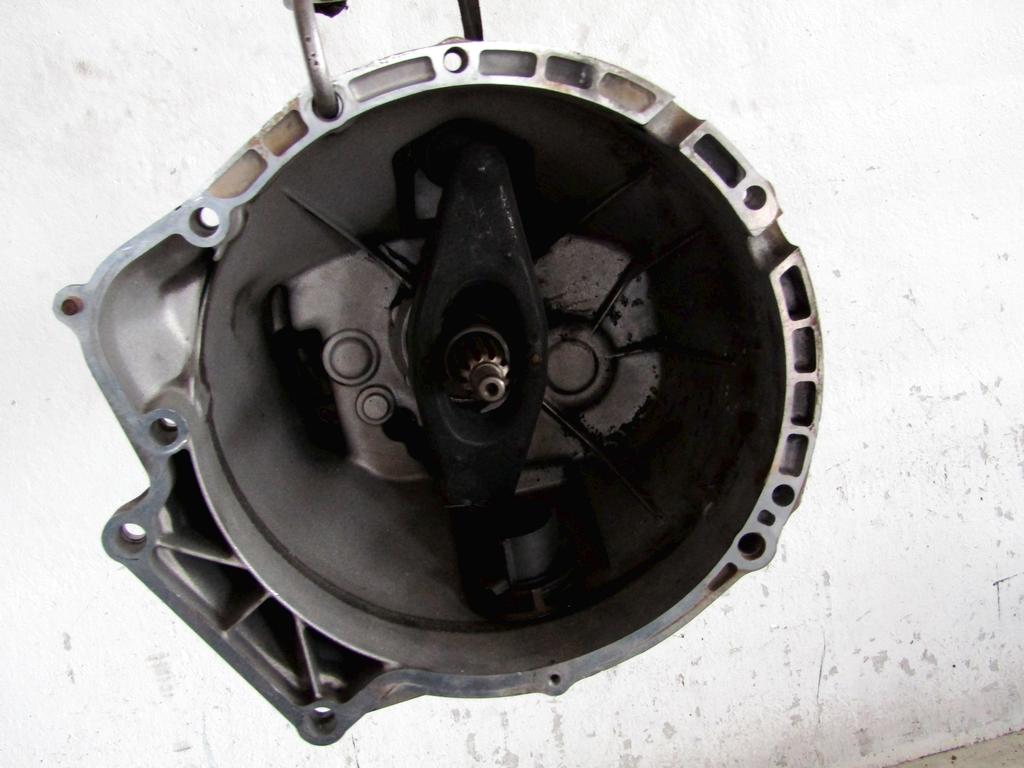 ROCNI MENJALNIK OEM N. 2200022598 01 CAMBIO MECCANICO ORIGINAL REZERVNI DEL BMW Z3 E36 (1995 - 2002) BENZINA LETNIK 1999
