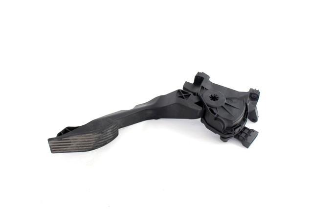 PEDALI OEM N. 51942423 ORIGINAL REZERVNI DEL FIAT 500X 334 (DAL 2014)DIESEL LETNIK 2015