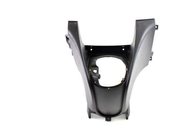 PLASTIKA MED SEDEZI BREZ NASLONJALA ROK OEM N. 735345797 ORIGINAL REZERVNI DEL LANCIA Y YPSILON 843 R (2006 - 2011) DIESEL LETNIK 2010