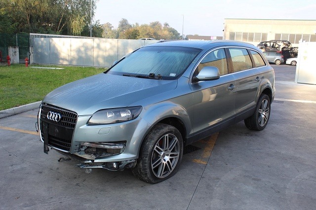 AUDI Q7 3.0 171KW 5P D AUT (2007) RICAMBI IN MAGAZZINO