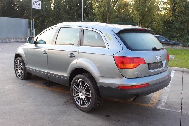 AUDI Q7 3.0 171KW 5P D AUT (2007) RICAMBI IN MAGAZZINO