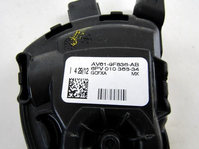 PEDALI OEM N. AV619F836AB ORIGINAL REZERVNI DEL FORD CMAX GRAND CMAX MK2 DXA-CB7 DXA-CEU (2010 - 03/2015) DIESEL LETNIK 2012