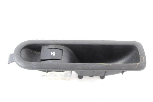 ZADNJE STIKALO OEM N. 8200220507 ORIGINAL REZERVNI DEL RENAULT SCENIC/GRAND SCENIC JM0/1 MK2 (2003 - 2009) DIESEL LETNIK 2005