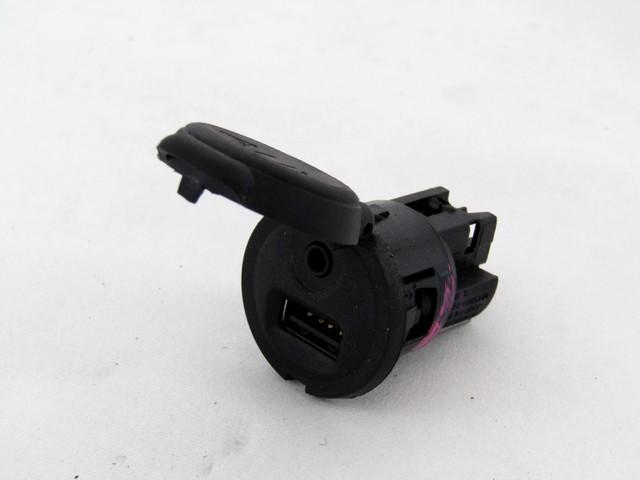 USB / AUX OEM N. 9664795277 ORIGINAL REZERVNI DEL FIAT SCUDO 270 MK2 (2007 - 2016) DIESEL LETNIK 2014