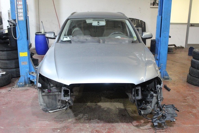 AUDI A4 B8 SW 2.0 D 105KW AUT 5P (2010) RICAMBIO USATO 