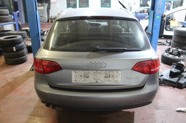 AUDI A4 B8 SW 2.0 D 105KW AUT 5P (2010) RICAMBIO USATO 