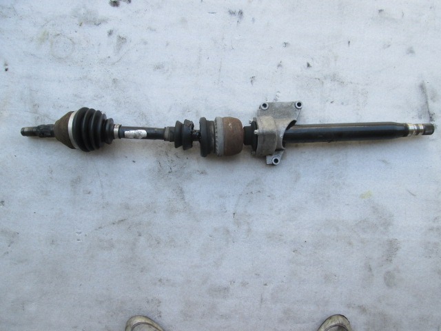 DESNA SPREDNJA POGONSKA GRED  OEM N. 374470 ORIGINAL REZERVNI DEL OPEL VECTRA C Z02 BER/SW (2002 - 2006) DIESEL LETNIK 2004